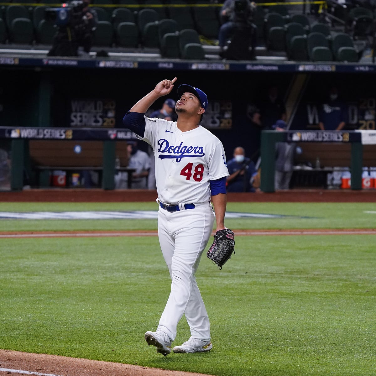 Mookie Betts, David Price & Dave Roberts Donating Salary On Jackie