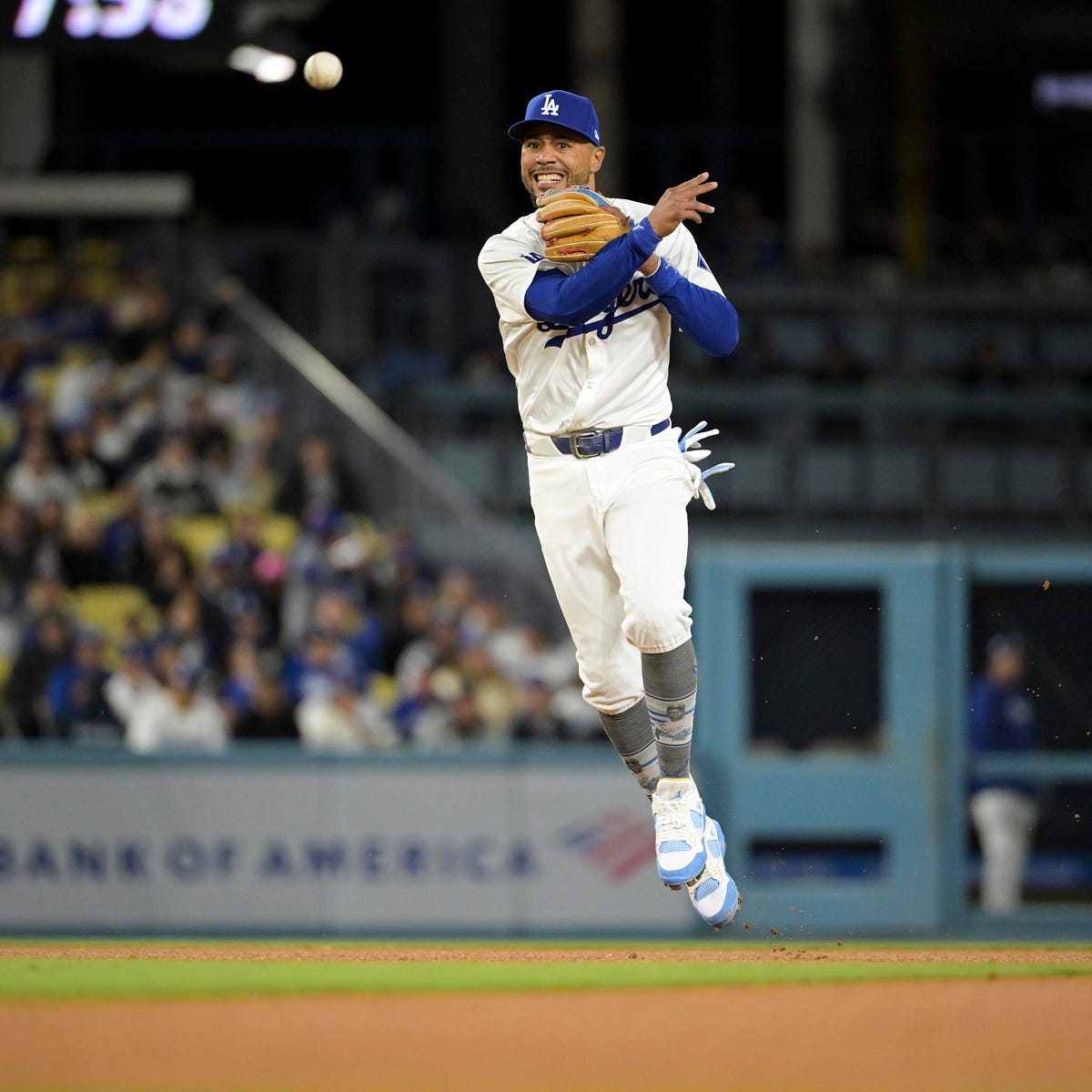 Mookie Betts earns NL 
