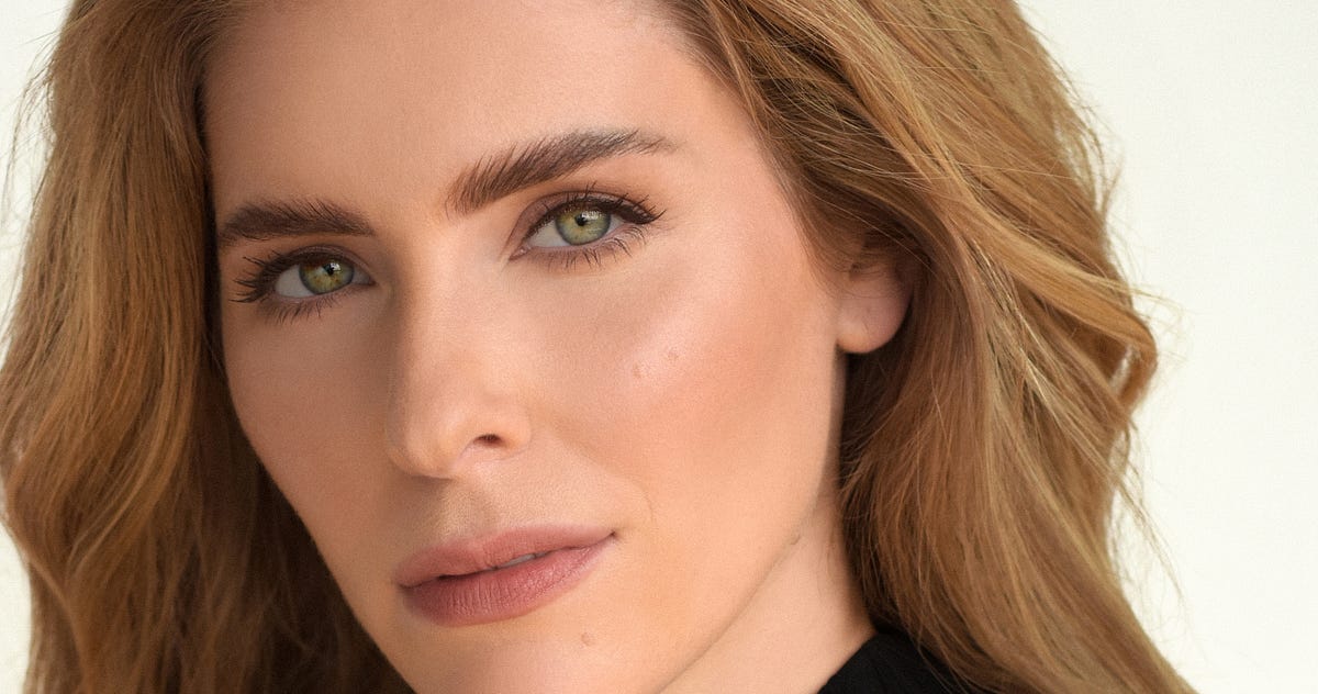 Inspirational Women In Hollywood How Actress Jordan Claire Robbins Is