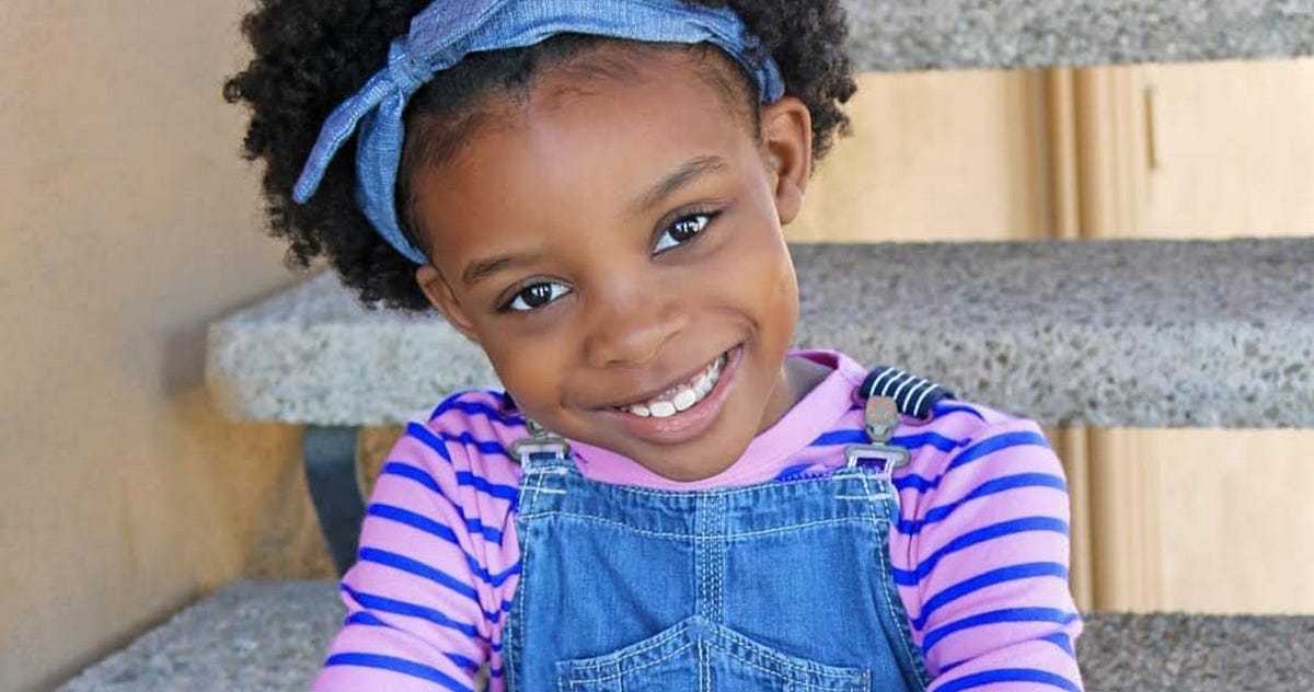 Rising Star Makenzie LeeFoster On The Five Things You Need To Shine In(00)
