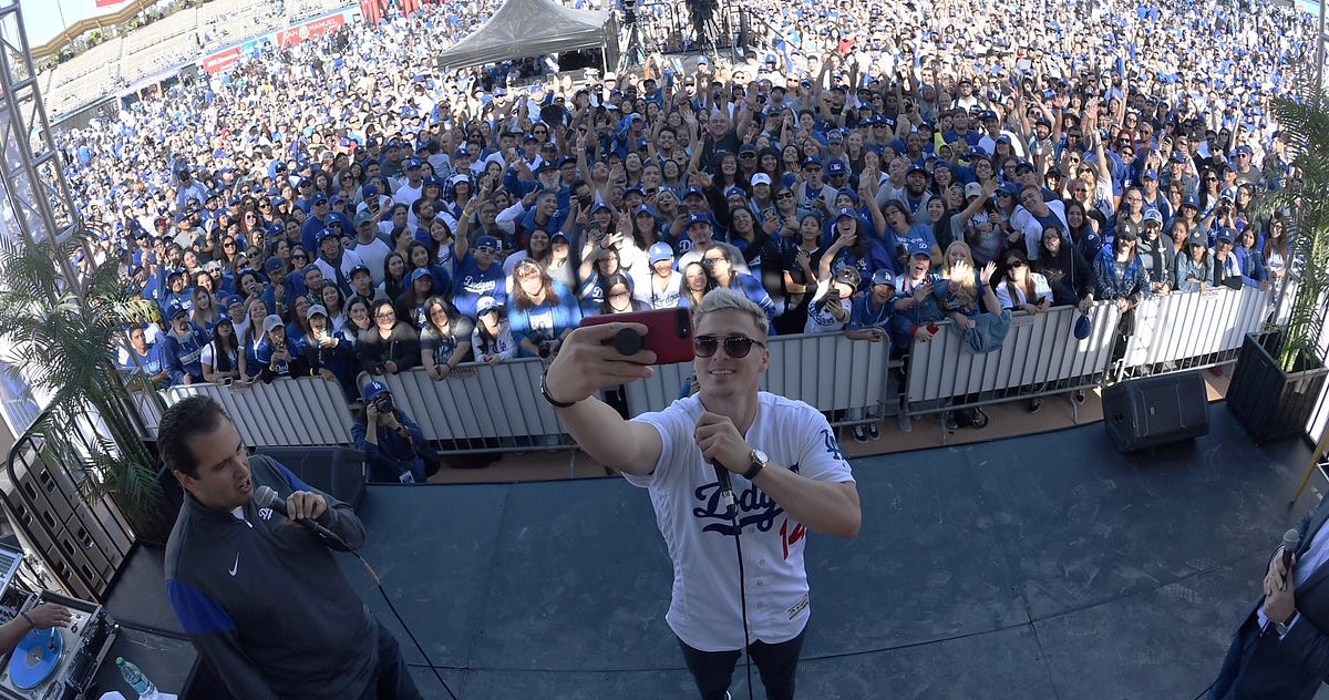 Dodger FanFest autograph & VIP experience tickets on sale today by