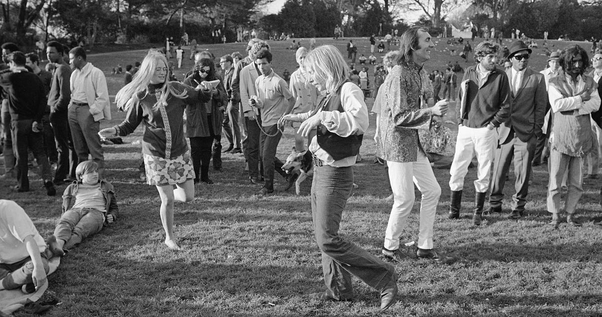 Happy 4/20: Please Enjoy These Past Photos of Hippies on Hippie Hill | by  The Bold Italic | The Bold Italic