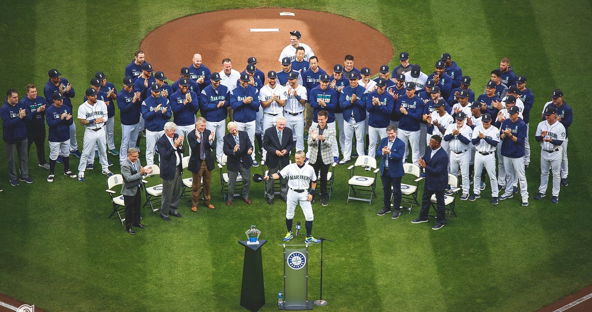 Ichiro Suzuki Honored with Mariners Franchise Achievement Award