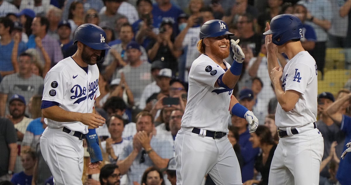 Dodgers make trades at the deadline, but look forward to a big haul