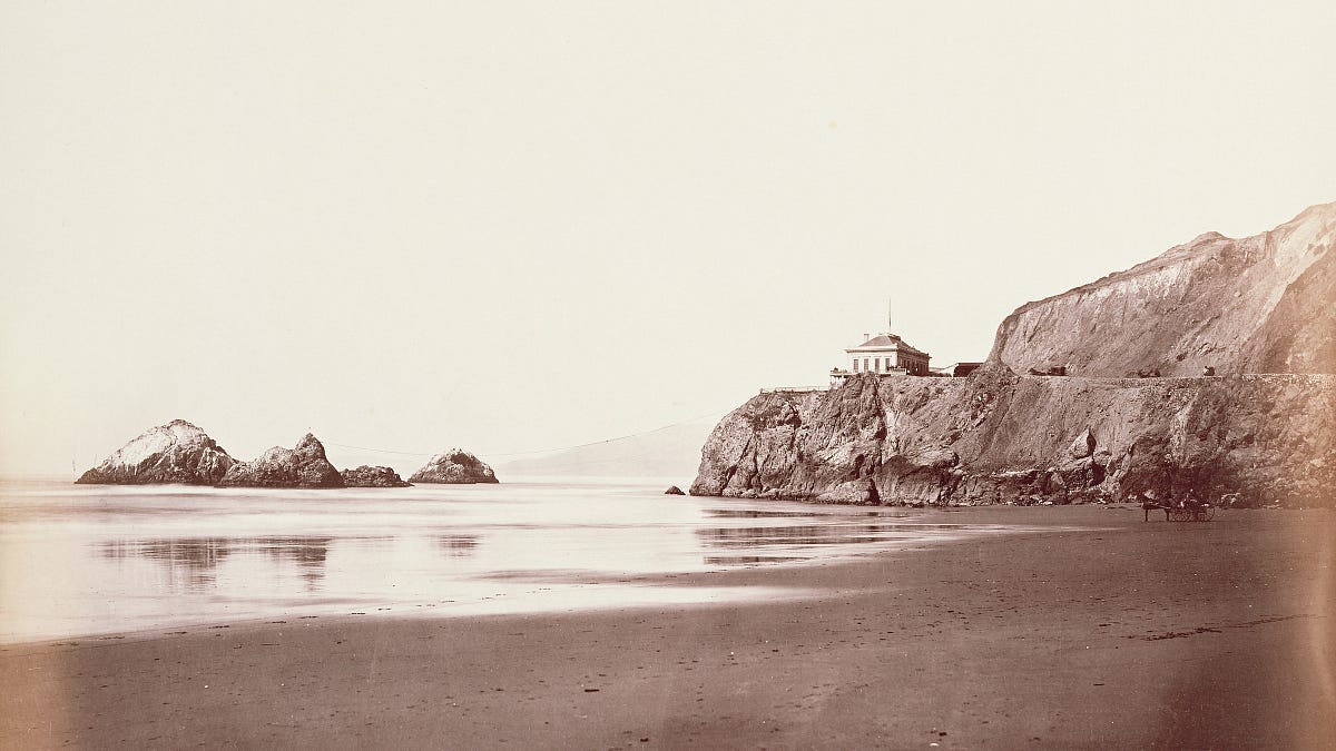 Image of: Historic Photos of the Cliff House Remind Us That It’s Risen From the Ashes Before