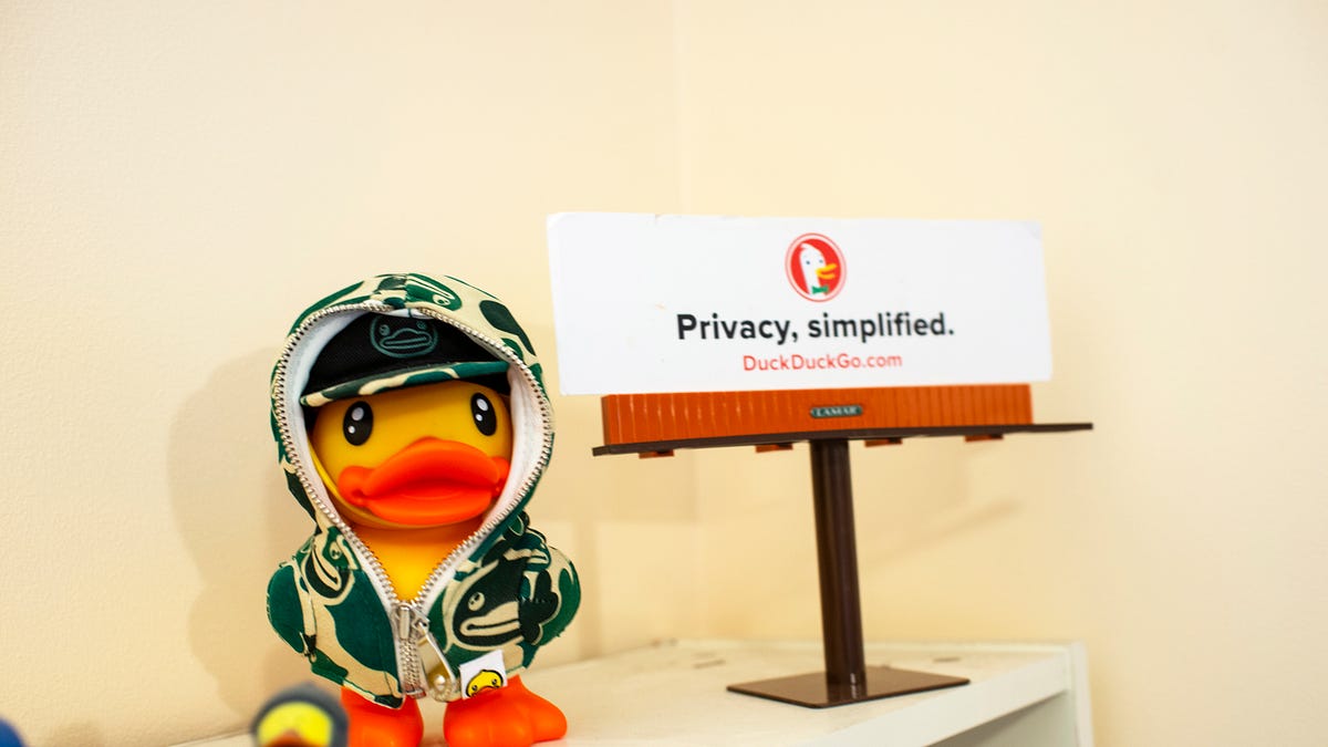 DuckDuckGo — Privacy, simplified.