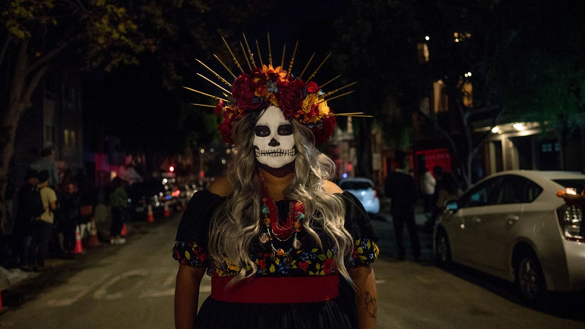 Image of: PHOTOS: Dia de los Muertos in San Francisco