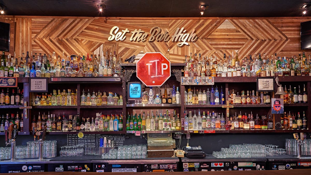 Image of: I’m a San Francisco Bar Owner With Zero Income Since March. We Need Financial Help — Now.