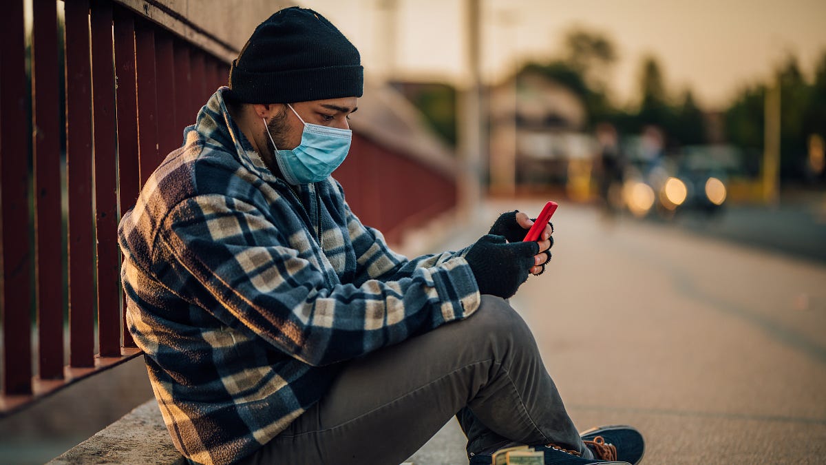 Image of: Half of Homeless San Franciscans Have No Internet Access. Meet the Volunteers Working to Change That.