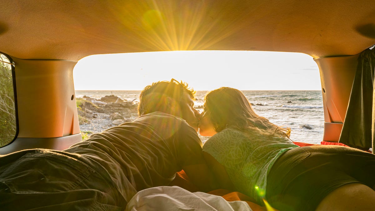 Image of: In Tense Times, Sometimes You Just Need a Romp With the Chill Dude