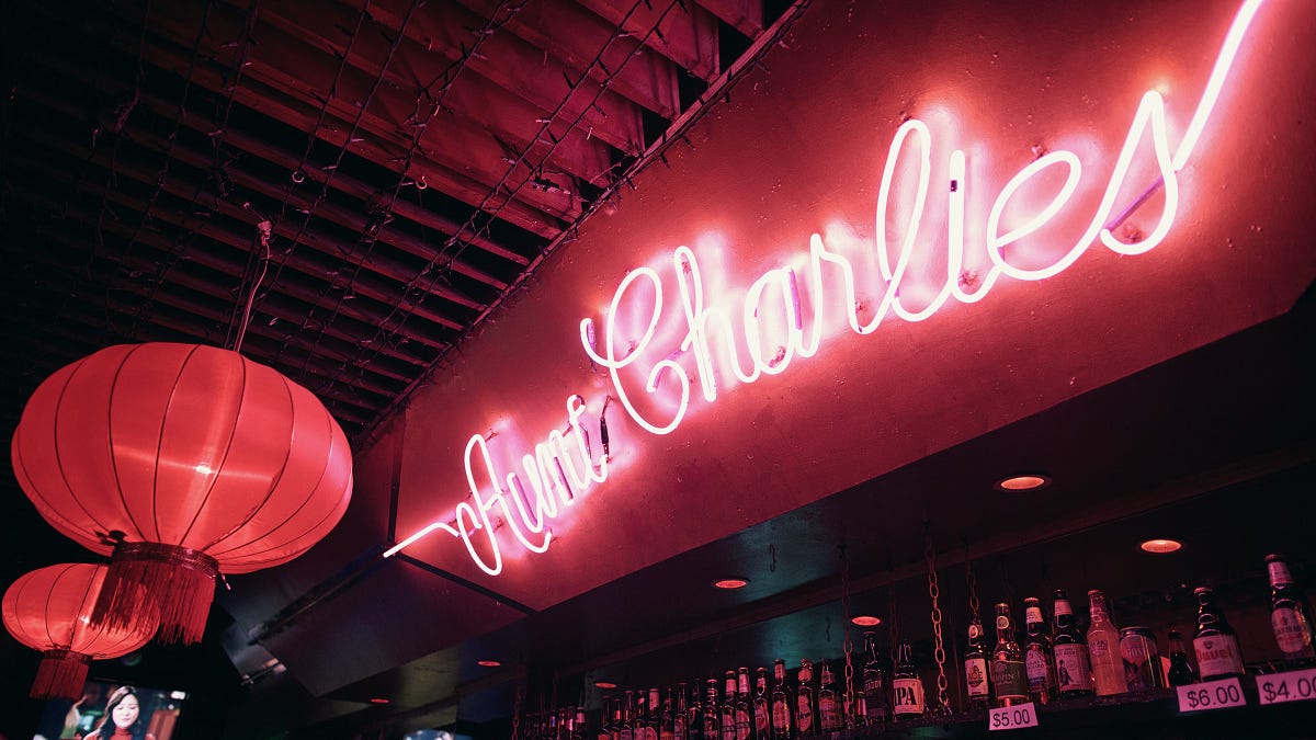 Image of: The Best Gay Bars in the San Francisco Bay Area