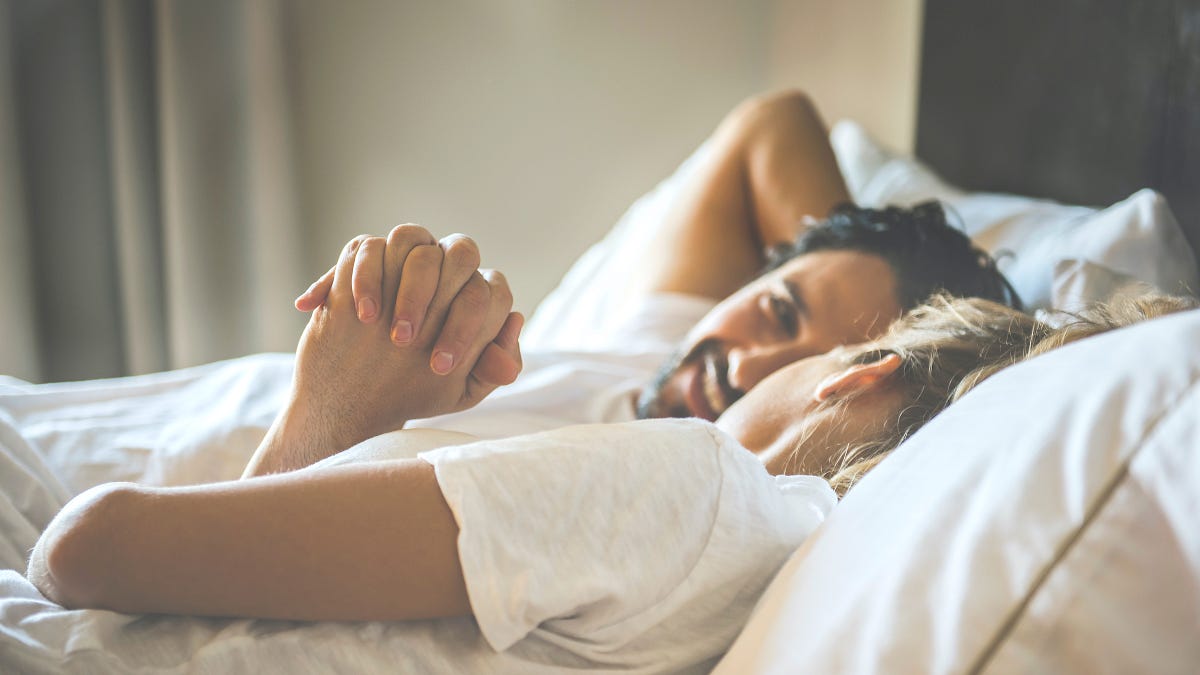 Image of: On Dating a Health Care Worker During the Pandemic