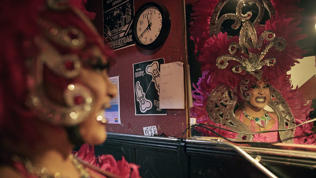Image of: Why Drag Queens Are Canaries in SF’s Coronavirus Mine