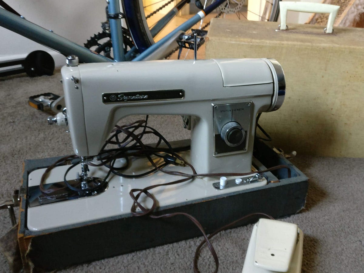 Ward Brothers Sewing Machine  Vintage sewing machines, Sewing