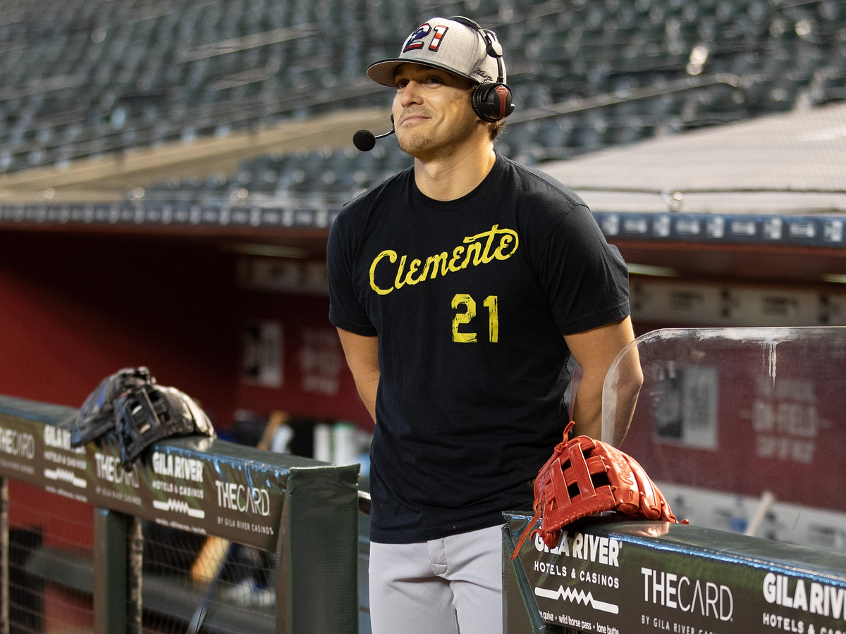 Pirates plan to honor Roberto Clemente with special jerseys