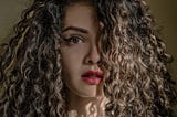 How to Maintain Your Curly Hair and Curls After You Wake-Up