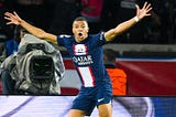 Por Mbappé, el PSG pretende pedir la espejo