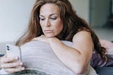 Online Dating Expectations vs Reality for Women 40+ — Be Your Own Brand of Sexy