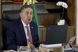 Você apoia o voto impresso? Entrevista com ministro BARROSO (TSE)