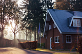 An Off-Grid Vision for 2025 With Solar, Storage, Efficiency, and Autonomous EVs