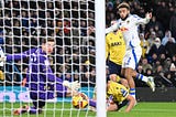 Analisis Taktik: Oxford United 0–1 Leeds United | Pekan 43 EFL Championship 2024/25