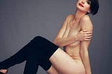 Top 10 Anne Hathaway sexy pics