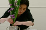 How Can a Japanese Career Woman Learn Ikebana?