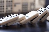 4 Steps: How to Play Dominoes Like A Pro with a Winning Strategy