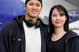 Ohtani reveals his wife for the first time in front of the plane to Korea I was hit by a former…