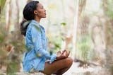 7-Minute Qi Gong Meditation to Cultivate Self-Love This Summer Season
