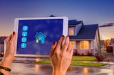 Although designs and functions differ, smart locks are usually designed to be completely keyless. Since you don’t have a key to lose, keyless locks pose fewer security risks, and you can set locks to open and close automatically from a variety of devices. Consider the case where someone is trapped outside the house and no one is around to open the door: a smart lock allows you to unlock the door remotely using your phone.