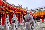 Ri (理) and a Unique Japanese Confucianism