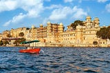 Royal Rajasthan Retreat: Finding the Ideal Travel Agency and Taxi Service in Udaipur