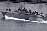Image by United States Navy, Mass Communication Specialist 1st Class Ralph Radford, Public domain, via Wikimedia Commons