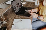 Remote-Usability-Tests: Wann ist Moderieren sinnvoll?