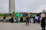 Trump’s NPS keeps small group from base of Washington Monument while allowing pro-Trump groups…