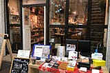 大阪の和気文具さんでの取り扱いが始まりました、フローティングペンの聖地デンマークから土産、ほか。