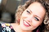 Entrevista com Mari Vasconcelos