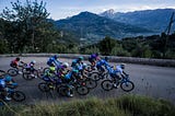 Análisis descriptivo del rendimiento de Movistar Team en carreras 1.UWT