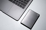 MacBook mit externer Festplatte