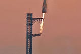 Cassandra Crossing/ Pinne d’argento e spazio aperto: Starship ed Artemis-SLS