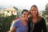 Hoe Floortje Dessing al jaren een Nepalees weeshuis promoot, en daarmee onnodige gezinsscheiding en…