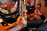 Pachinko industry raises money for low-income students