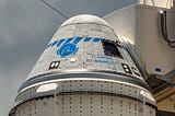 Boeing retrasa por segunda vez consecutiva el lanzamiento de su cápsula Starliner.