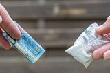 Harder drugsbeleid zorgt voor meer criminelen, niet voor minder drugs