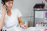 HOW TO CHOOSE A QUALITY NAIL SALON