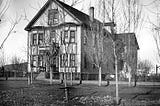 Front street view of St. Elizabeth Hospital in 1900, Relander Collection. Yakima Museum & Yakima Library Memory Search.