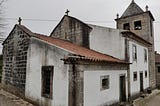 A igreja de S. Pedro de Lomar na cripto-história da arte bracarense