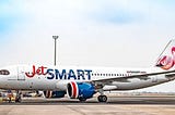 ¿Cómo me puedo comunicar con JetSmart?