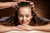 5 Signs That Show Your Hair Needs a Spa